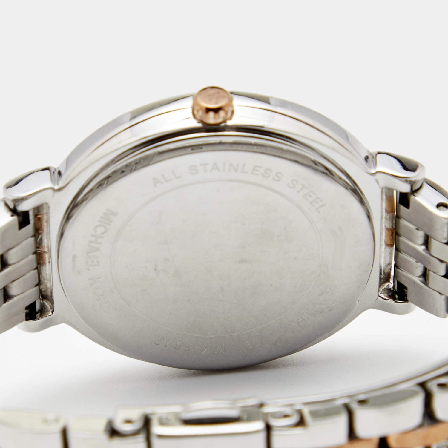 Michael Kors Mother Of Pearl Two Tone Stainless Steel Cinthia MK-3642 Women's Wristwatch 33 Mm For Women - Image 4