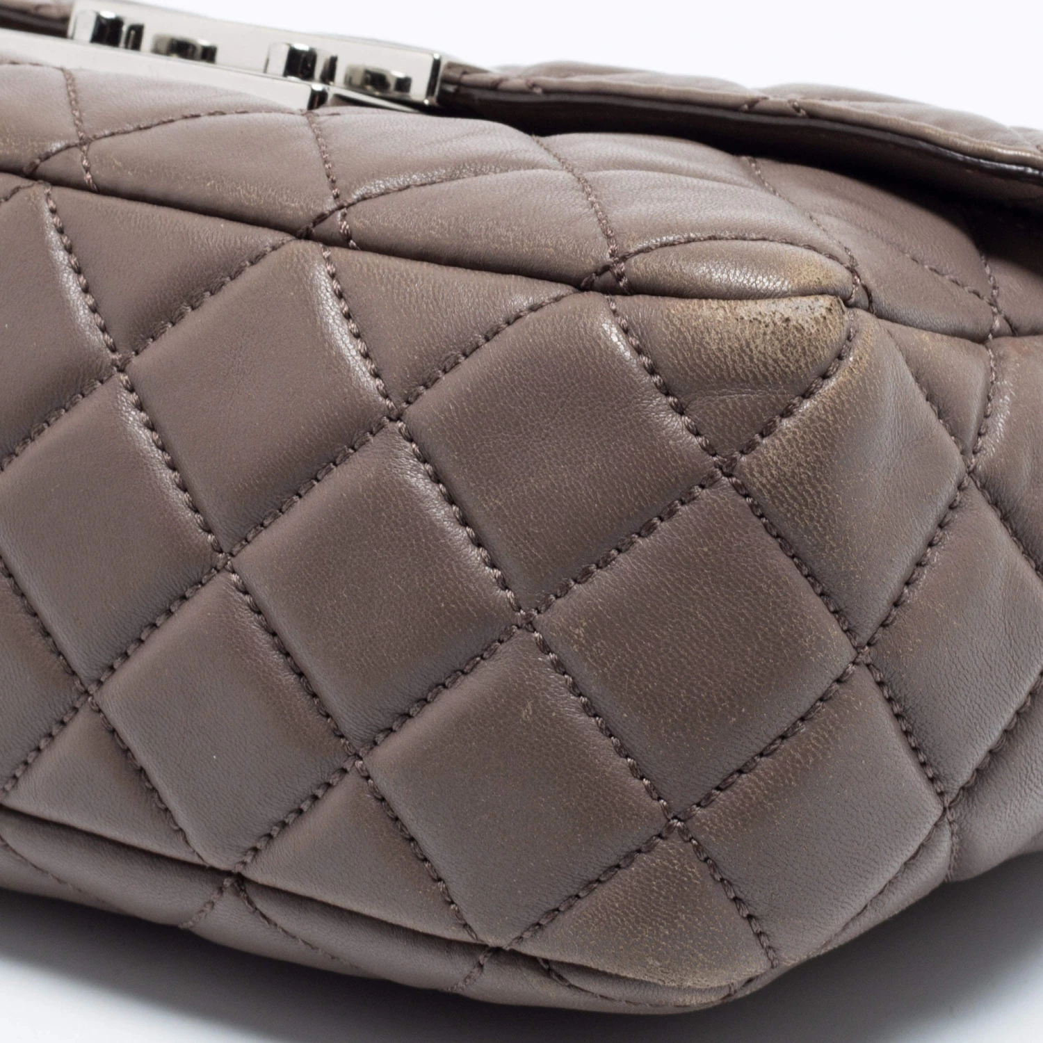 Michael Kors Dark Beige Quilted Leather Sloan Shoulder Bag For Women - Image 12