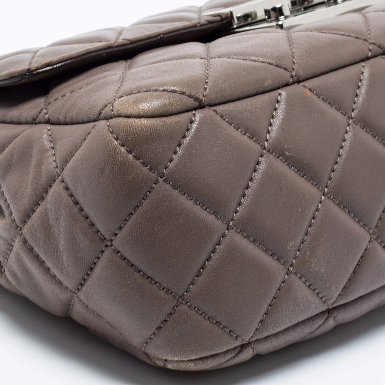 Michael Kors Dark Beige Quilted Leather Sloan Shoulder Bag For Women - Image 13